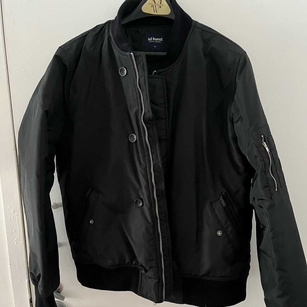 ISTKUNST - vintage Korean Men's Black Bomber Jacket